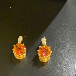 Citrine color earring encased in 925 silver and gold plated.